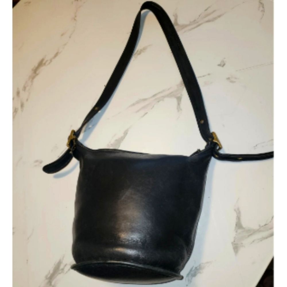 90s Vintage Coach Helen's Legacy Bag 9953 Black Leather Duffle Sac Crossbody bag